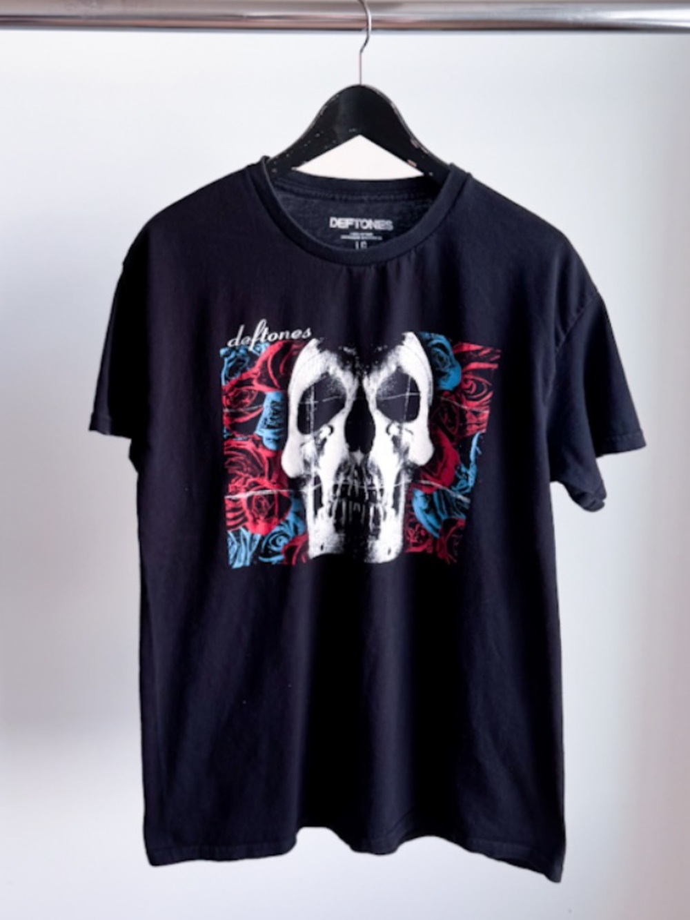 Deftones Band Graphic Tee Black Skull Roses Concert T-Shirt Spencer's L